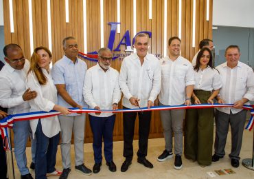 Con una inversión de RD$115 millones,  Abinader entrega oficinas remodeladas de Aviación Civil