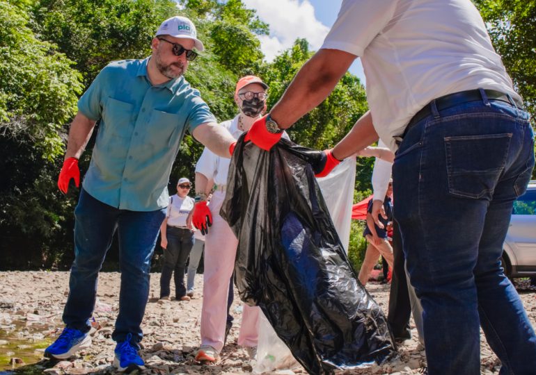 Ministro de Medio Ambiente llama a crear conciencia sobre manejo de los residuos sólidos