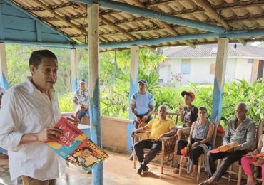 Profesor Iván Gatón sigue programa de charlas históricas en la frontera