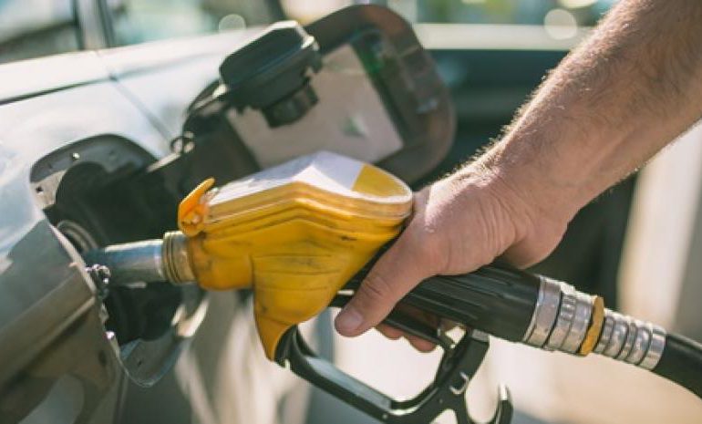 Se mantienen los precios de los combustibles