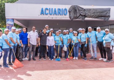 Ayuntamiento de Santo Domingo Este y Acuario Nacional realizan jornada de limpieza de costas en el Día Mundial de Limpieza de Playas