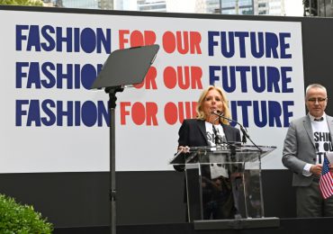 La Semana de la Moda en Nueva York abre con un llamado a votar de Jill Biden