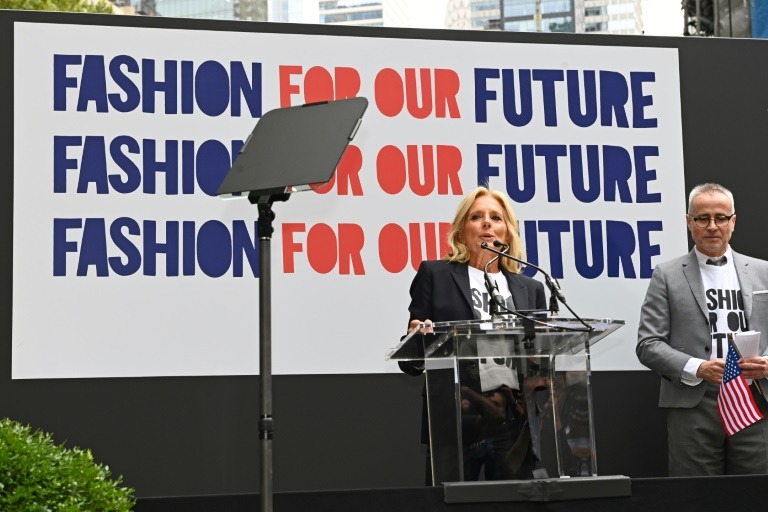 La Semana de la Moda en Nueva York abre con un llamado a votar de Jill Biden