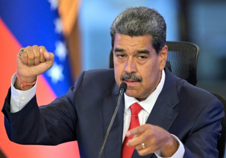 Maduro pide no aceptar equipos electrónicos como regalos de Navidad tras ataques en Líbano