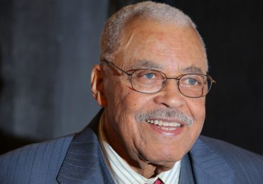 James Earl Jones, actor que dio voz a Darth Vader, muere a los 93 años