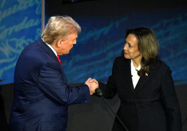 Nevo sondeo muestra que Trump va a la delantera de Harris en tres estados pendulares