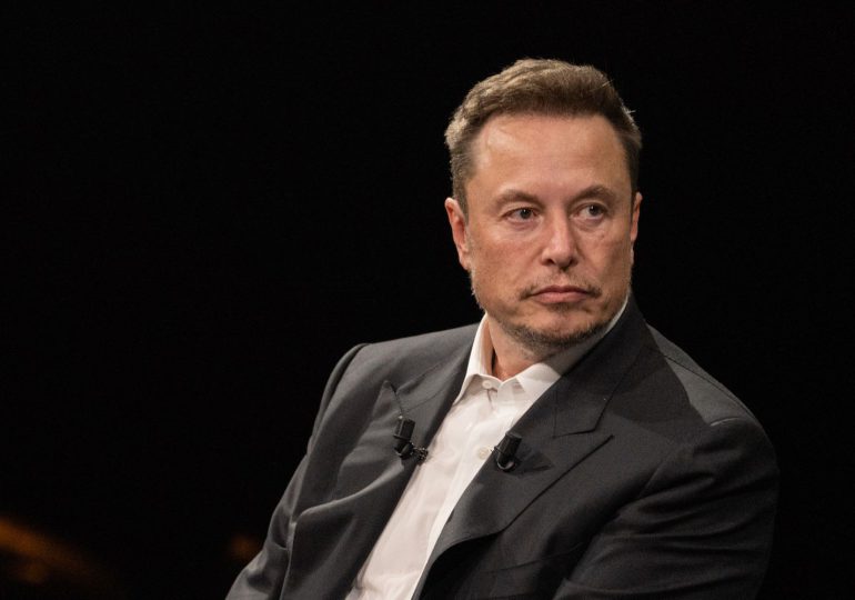 Elon Musk publica comentario sobre Joe Biden con tono irónico en redes sociales