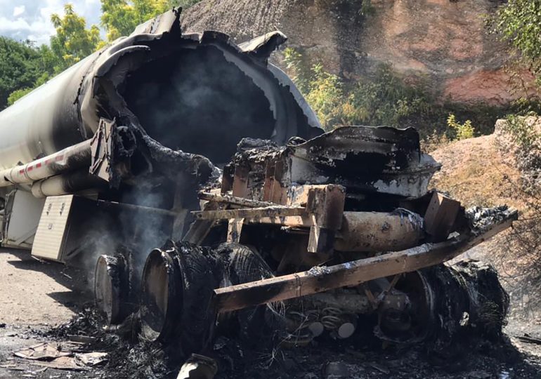 El padre de una víctima de la explosión camión cisterna en Haití: “El fuego lo abrazó”