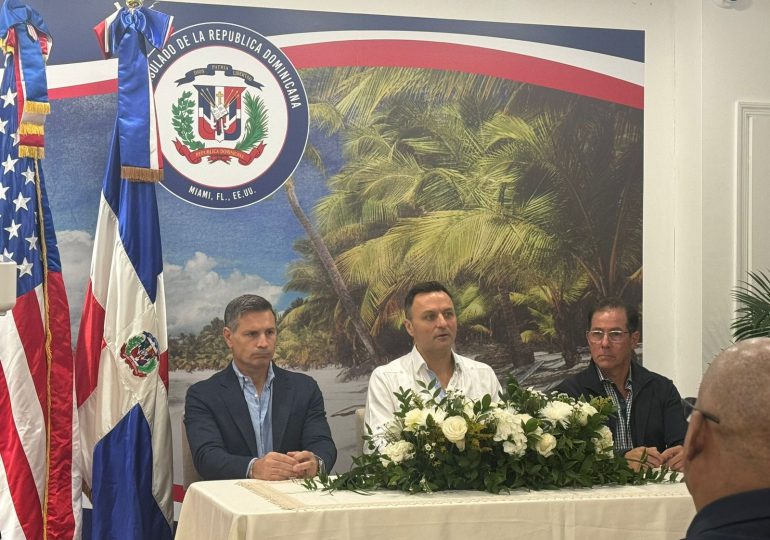 Daniel Ivoskus asegura que la XXI Cumbre de Comunicación Política será celebrada en Miami, Florida