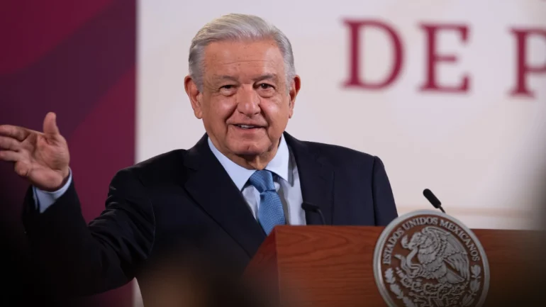 López Obrador dice que no invitar al rey de España es para que haya “respeto a México”