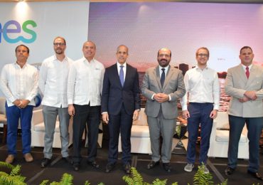 AES Dominicana realiza encuentro ‘Moviendo el Futuro’