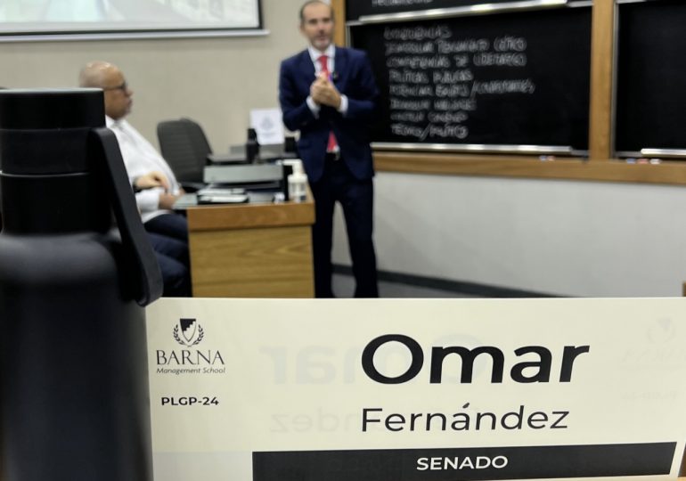 Omar Fernández se capacitará en liderazgo y gestión pública