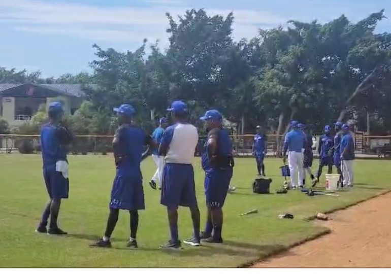 ¡Arrancan los Tigres! Licey inicia entrenamientos para temporada 2024-25