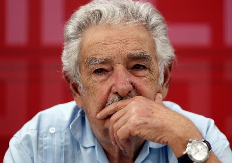 Expresidente Mujica continúa recuperándose y muestra buena tolerancia a la alimentación