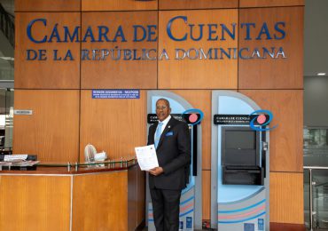 Contralor Félix Santana actualiza su declaración jurada ante la Cámara de Cuentas