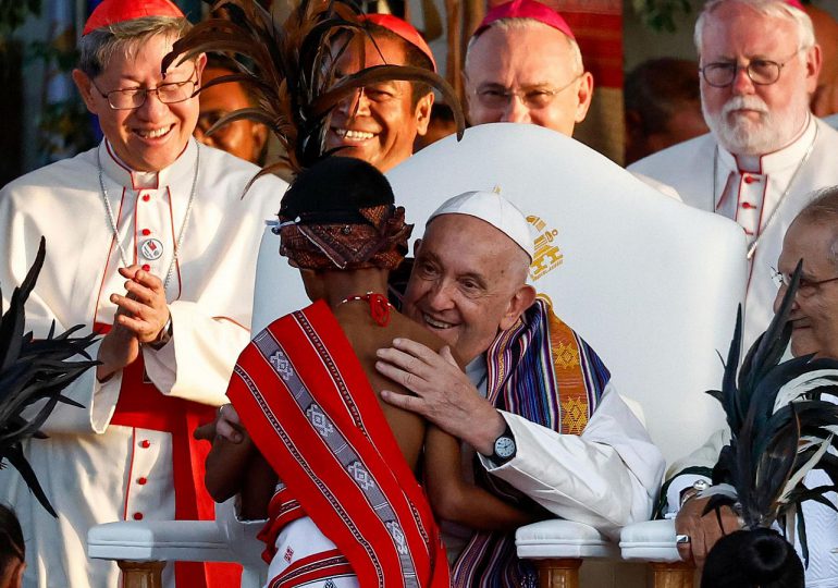 El papa dice que urge a los líderes de Timor Oriental prevenir “todo tipo de abuso” contra los jóvenes