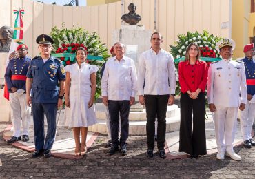 IDAC celebra 214 aniversario Independencia de México en Plaza Querétaro