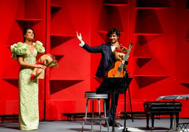 Serena Sáenz y el guitarrista Pablo Sainz-Villegas deslumbraron con el recital ‘Romance español’