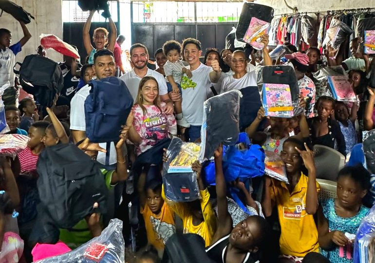 Fundación Dr. Milton Herrera dona de útiles escolares en Los Guaricanos