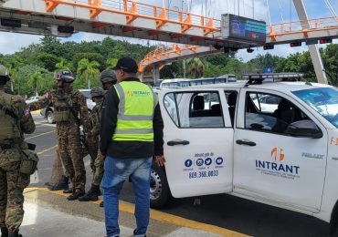 Semáforos del Distrito Nacional militarizados tras apagón ocurrido la semana pasada