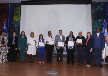 UASD y CONANI certifican a 64 colaboradores en estrategias de trabajo social para protección de niños, niñas y adolescentes