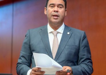 Senador Rafael Duluc "Cholitín" presenta proyecto de ley para elevar Verón-Punta Cana a la categoría de municipio