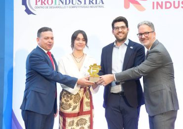 Empresas SOS Carbon y SOS Biotech ganan premio de Proindustria en las categorías “Innovación de Productos” y “Excelencia a la Innovación”