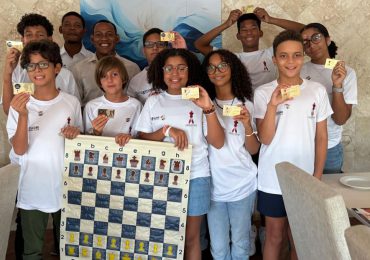 <em>Caribbean Chess Academy y Gregor Chess Club crean alianza estratégica en Punta Cana</em>