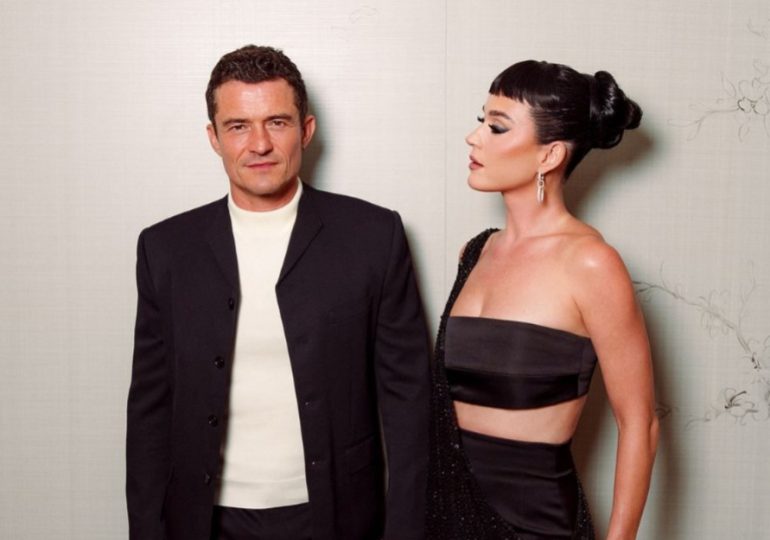 Katy Perry elogia a Orlando Bloom en estreno de su nueva película en el Festival de Toronto