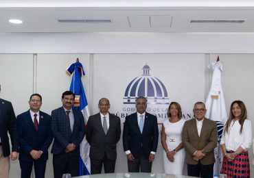 Santos Echavarría lidera reunión previa a la Sexta Asamblea de la Alianza Solar Internacional