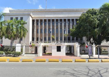 Autoridades escolares actuaron en conflicto entre estudiantes de Monte Plata