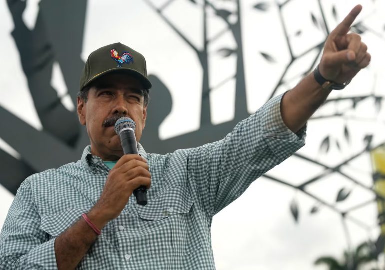 Maduro interviene puertos de Venezuela para "limpiarlos" de corrupción