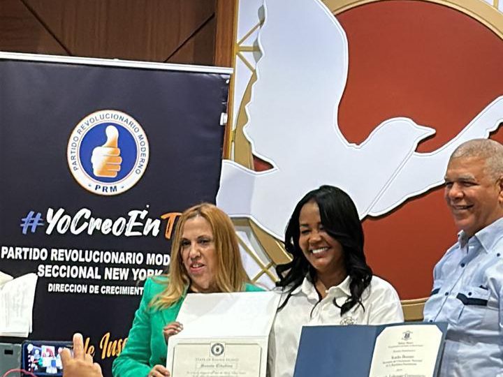 Reconocen a Scarlet Benzán por su trayectoria al desarrollo a diáspora dominicana en exterior