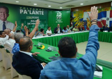 Fuerza del Pueblo integra Mesas de Trabajo de su Congreso