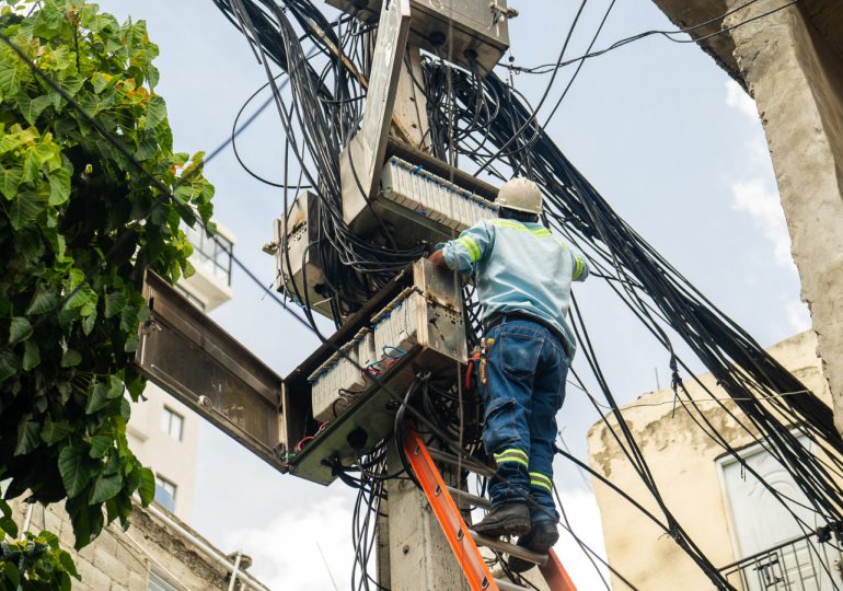 Edesur desmantela ocho módulos con conexiones irregulares en La Yuca