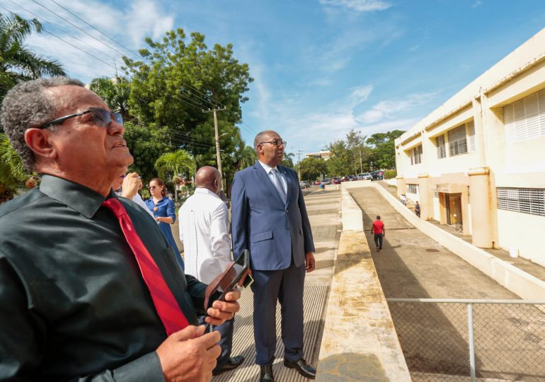 Rector UASD evalúa instalaciones Facultad de Artes y Ruinas Nuevas para ejecutar plan de mejora