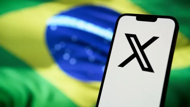 Juez de Brasil niega el desbloqueo inmediato de X y exige el pago de multas