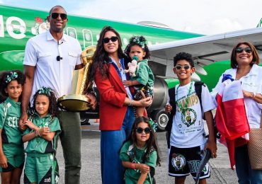 Al Horford llegó al país en una aeronave especial de JetBlue dedicada a los Celtics