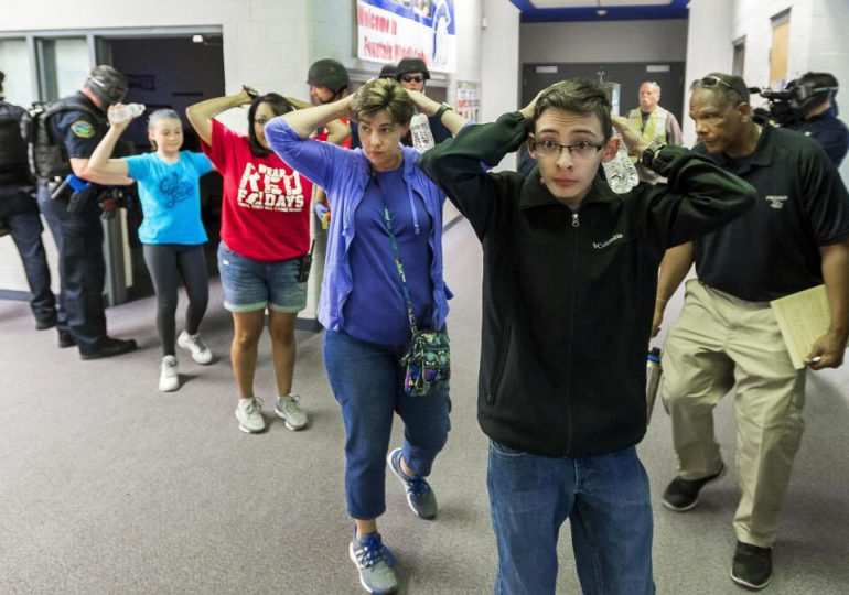 La trágica recurrencia de la violencia armada en las escuelas de EEUU