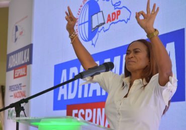 Fuerza Magisterial presenta a Adhamilka Espinal como candidata a la Presidencia Nacional de ADP