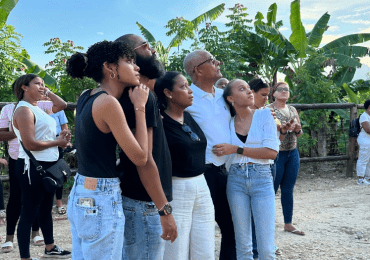 Julio de la Rosa Tiburcio comparte foto familiar a meses de la muerte de Junior