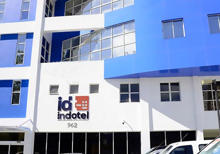 Indotel clausura emisora y negocio de internet ilegal en Sánchez Ramírez