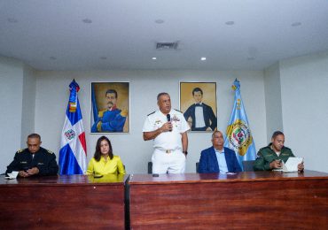 Vicealmirante Lee Ballester afirma reforzará el control migratorio en todo el país