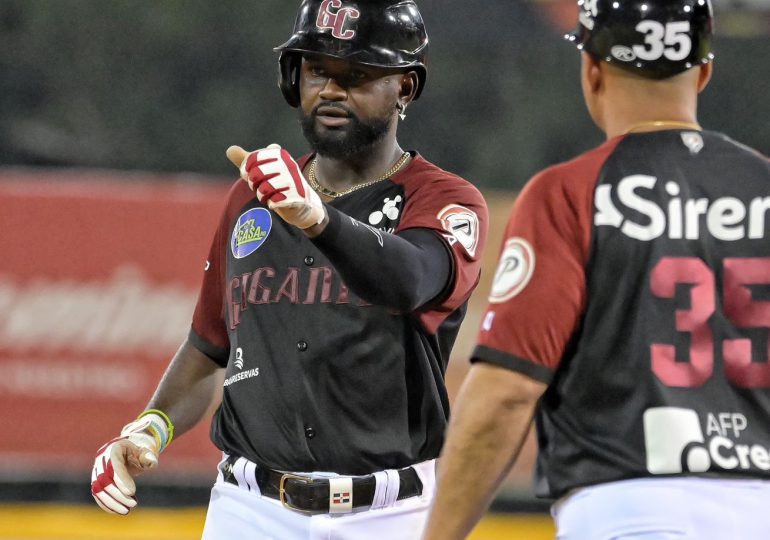 Los Gigantes gana su primer juego en casa, al vencer a los Toros