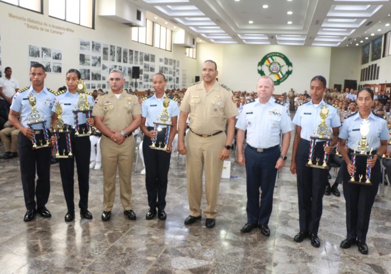 Academia Batalla de las Carreras del Ejército gana Juegos Deportivos Cadetes y Guardiamarinas