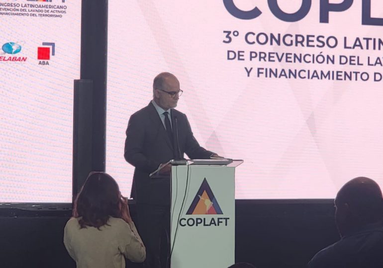 Superintendente de Bancos considera como fundamental al sector bancario "conocer sus clientes" para evitar lavado de activos