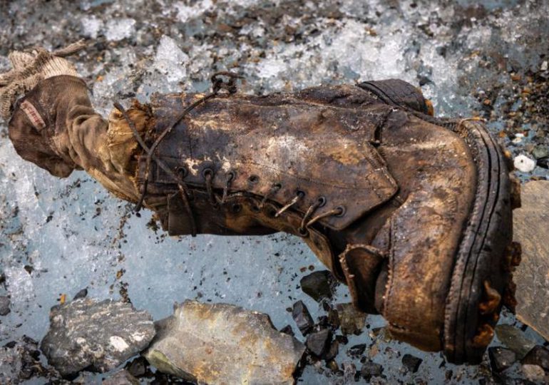 Hallan el pie de un mítico montañista inglés desaparecido hace 100 años en el Everest