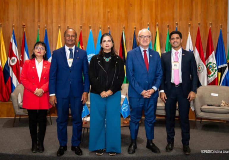 Viceministro Producción Agricultura participa en celebración Día Mundial de la Alimentación en Santiago de Chile