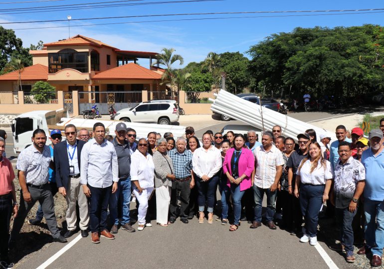 Coraasan entrega tubos para construcción de línea de distribución en Guajaca, Sajoma