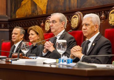 Queda proclamada nueva Constitución de la República Dominicana